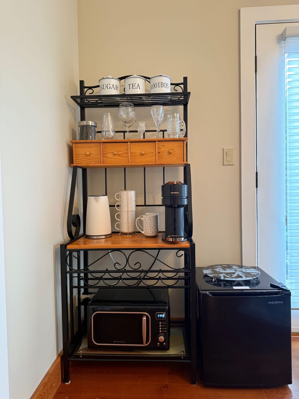 The bakers racks is fully stocked with all the things you need. 