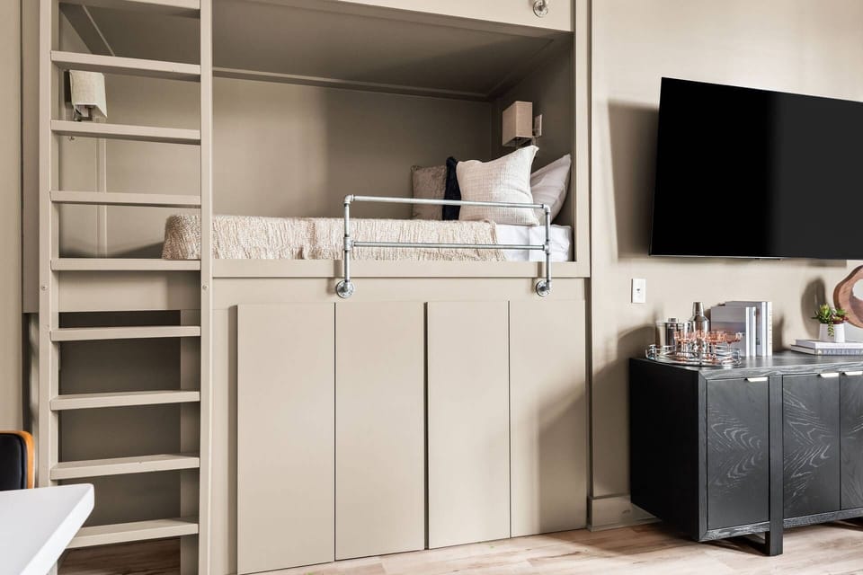 Neo 104 - Built in Twin Bunks for Extra Sleeping Options