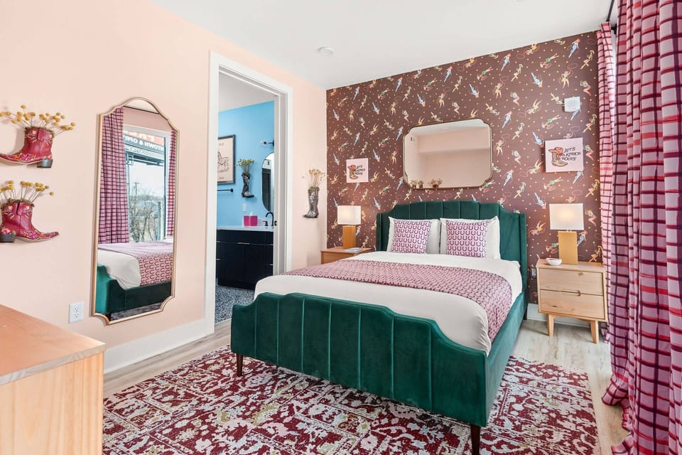 Neo 304 - Enjoy your stay in Rodeo Retreat!