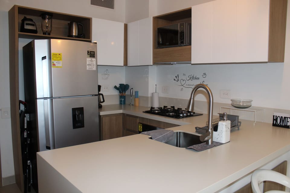 A beautiful, fully equipped kitchen with everything you need.