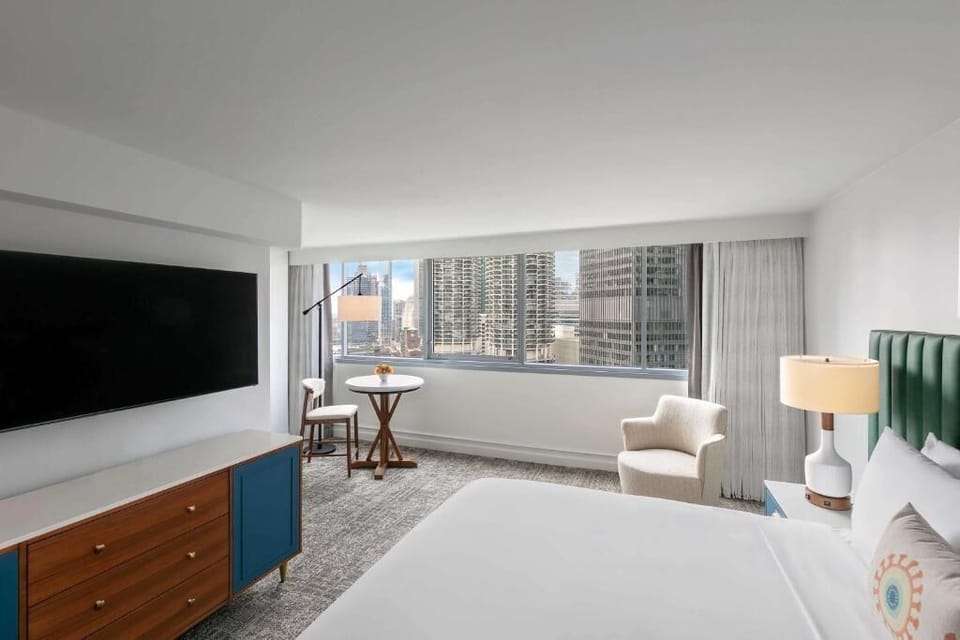 Stretch out in a serene suite with lounge chair seating.