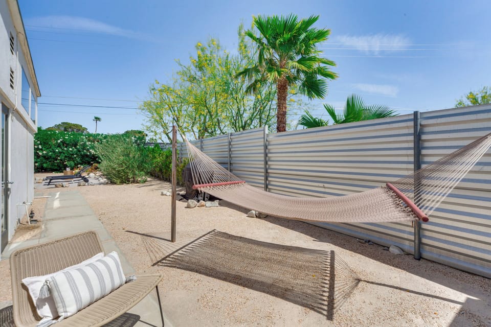 Side Yard | Gas Grill