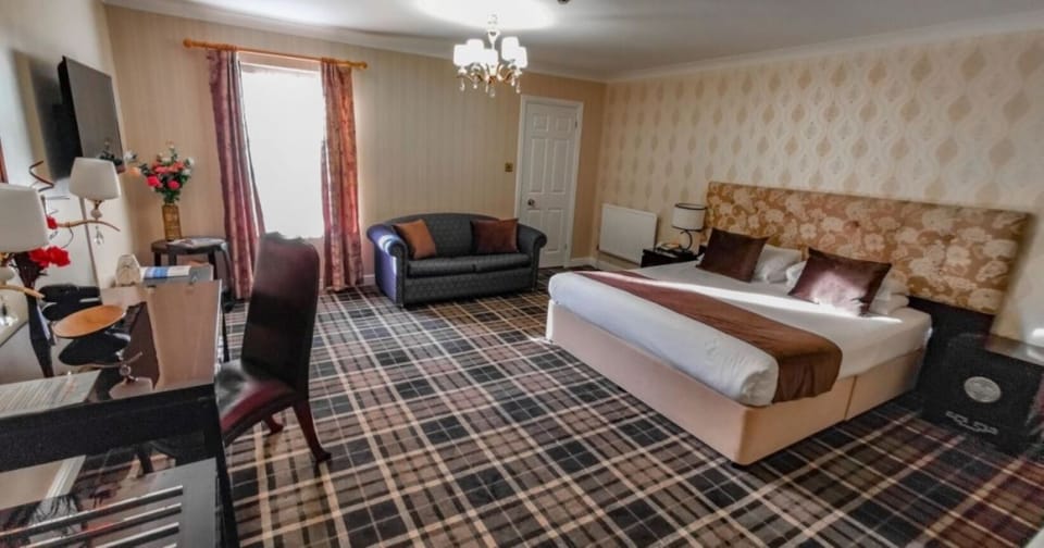 Unit with 1 King bed
