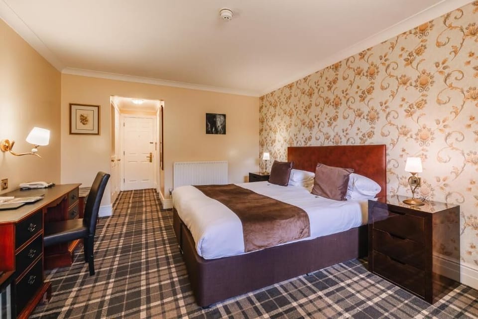 Suite with 1 King bed