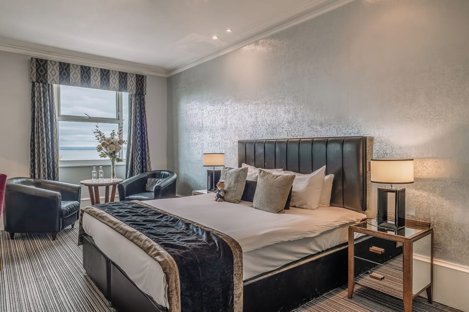 Wake up to soothing views from a spacious, elegant king room.