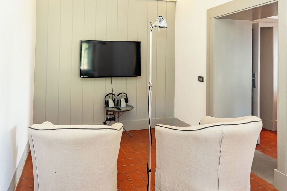 Autumn, Room Detail, Spring, Summer