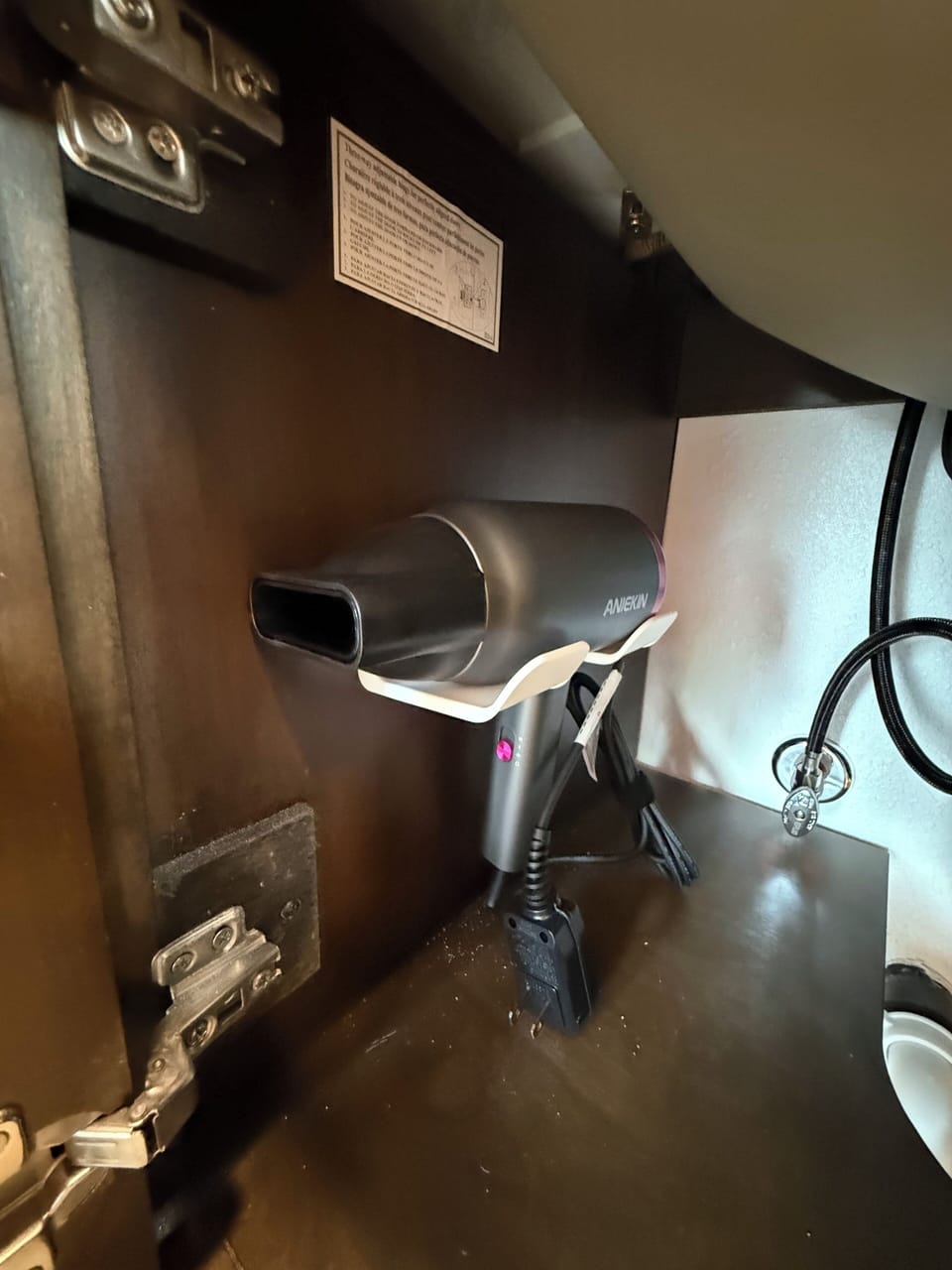 Bathroom amenities