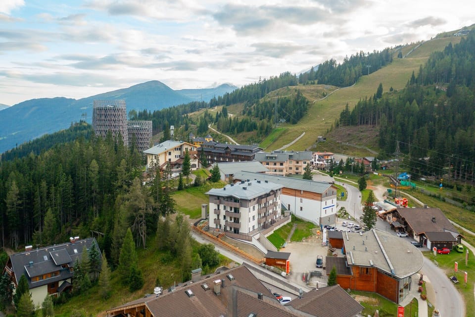 Region [summer] (>5 km)