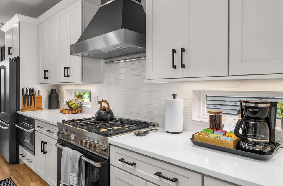 Level Two: Fully Stocked Gourmet Kitchen w/Island