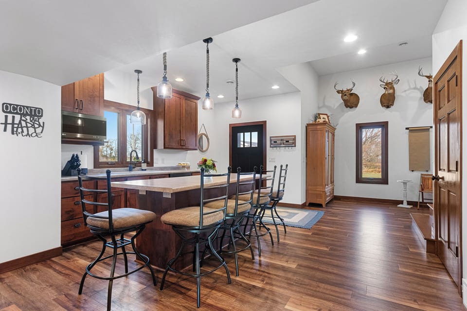 Bar seating for 5