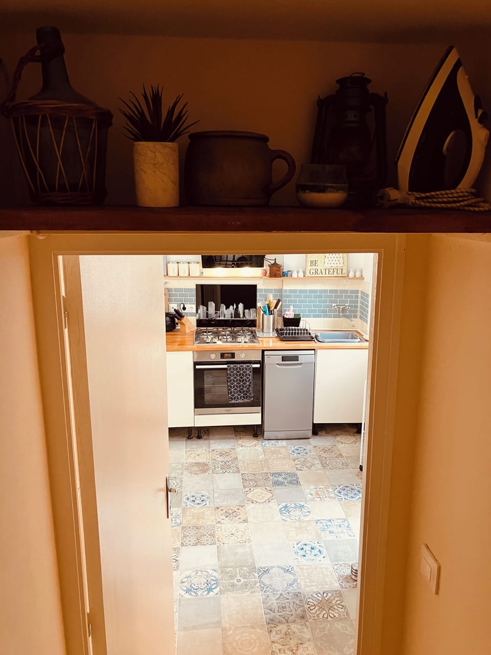 Stairs leading to kitchen