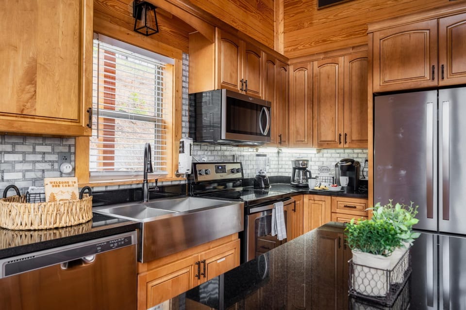 Bright & airy kitchen – the heart of the home!