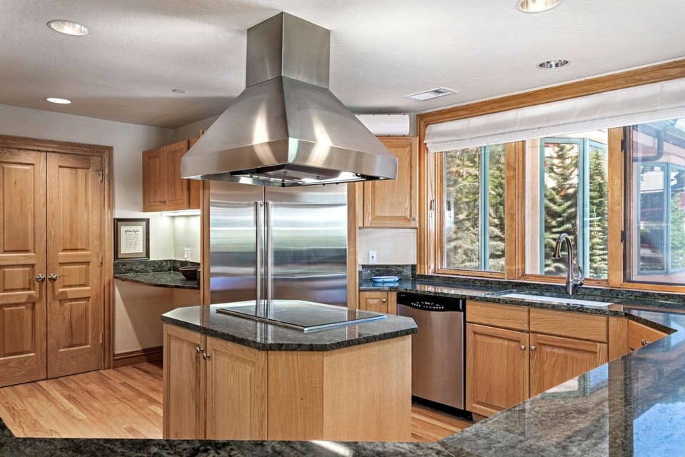 Fully equipped kitchen