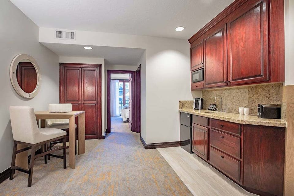 King Suite with Kitchenette and Sofa Bed