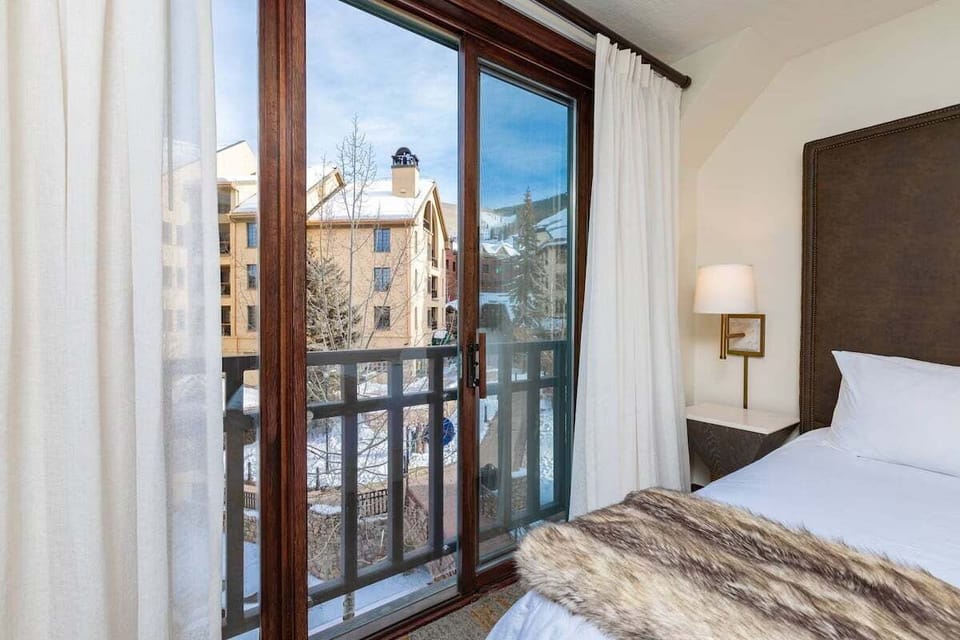 King Suite with Kitchenette and Sofa Bed