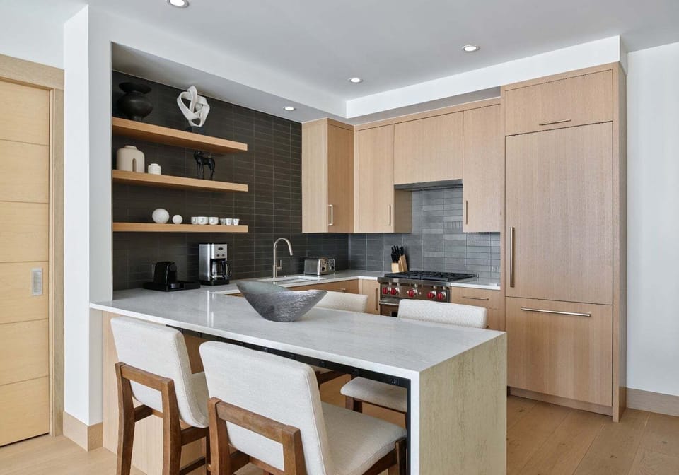 Fully Equipped Gourmet Kitchen