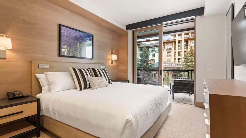 Primary Bedroom: King suite