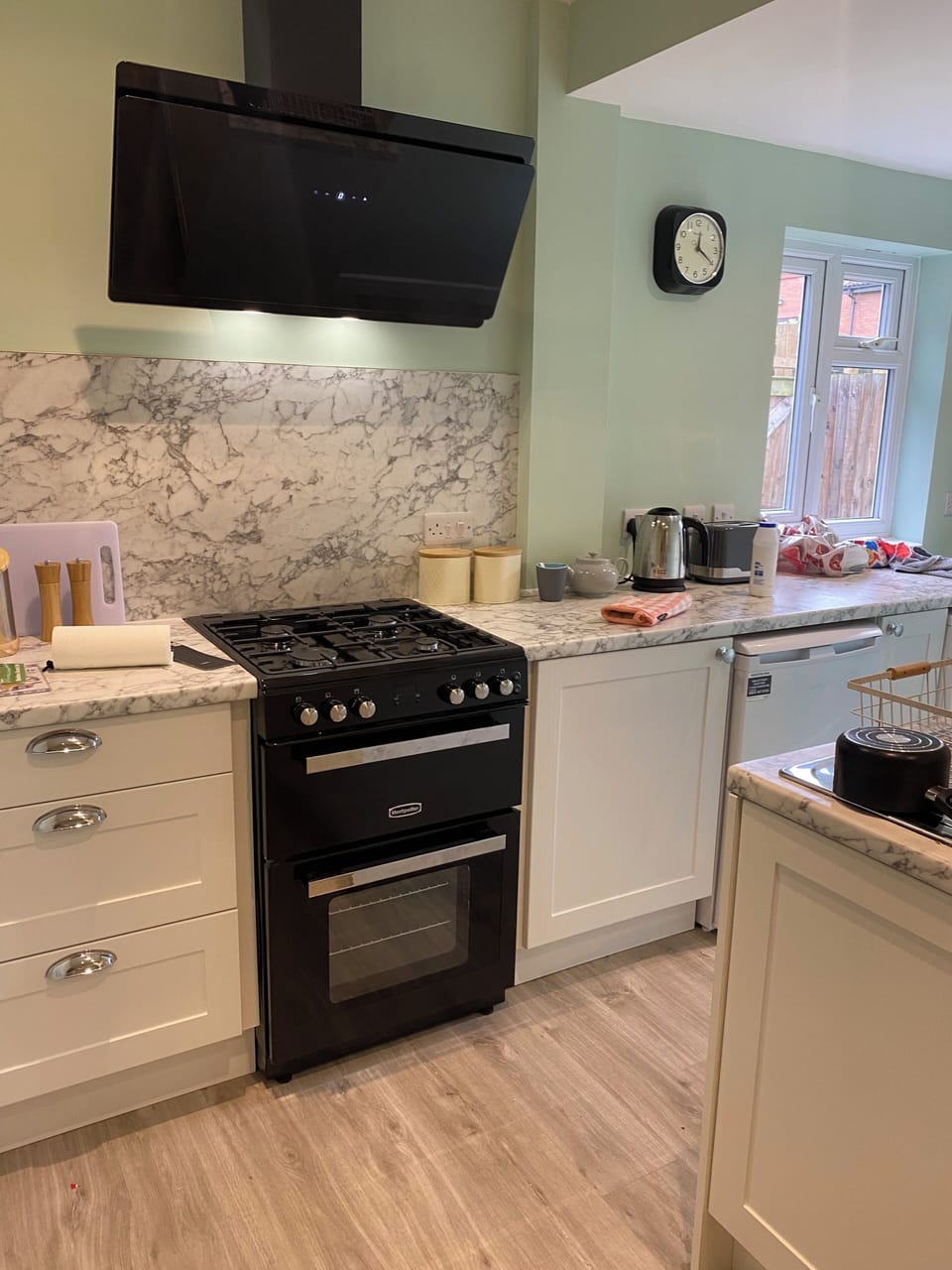 Gas oven, grill and hob