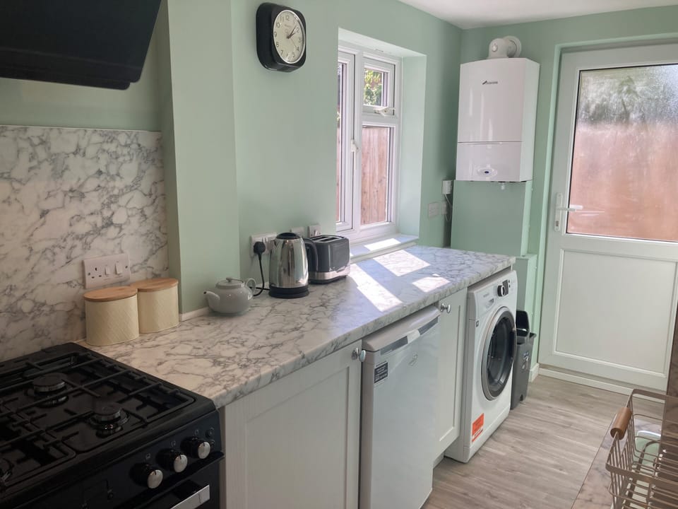Washing machine and fridge.