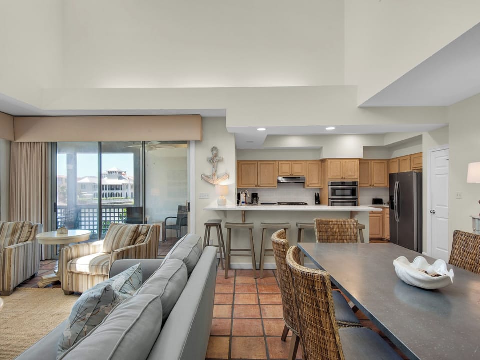 Kitchen-Dining Area