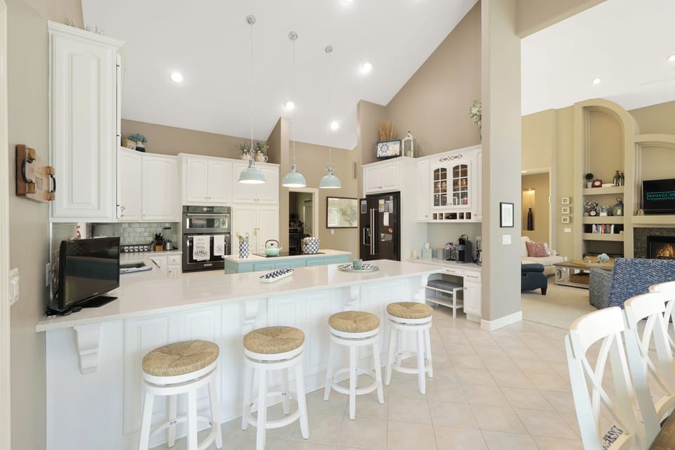 Main Kitchen 4 Bar stools