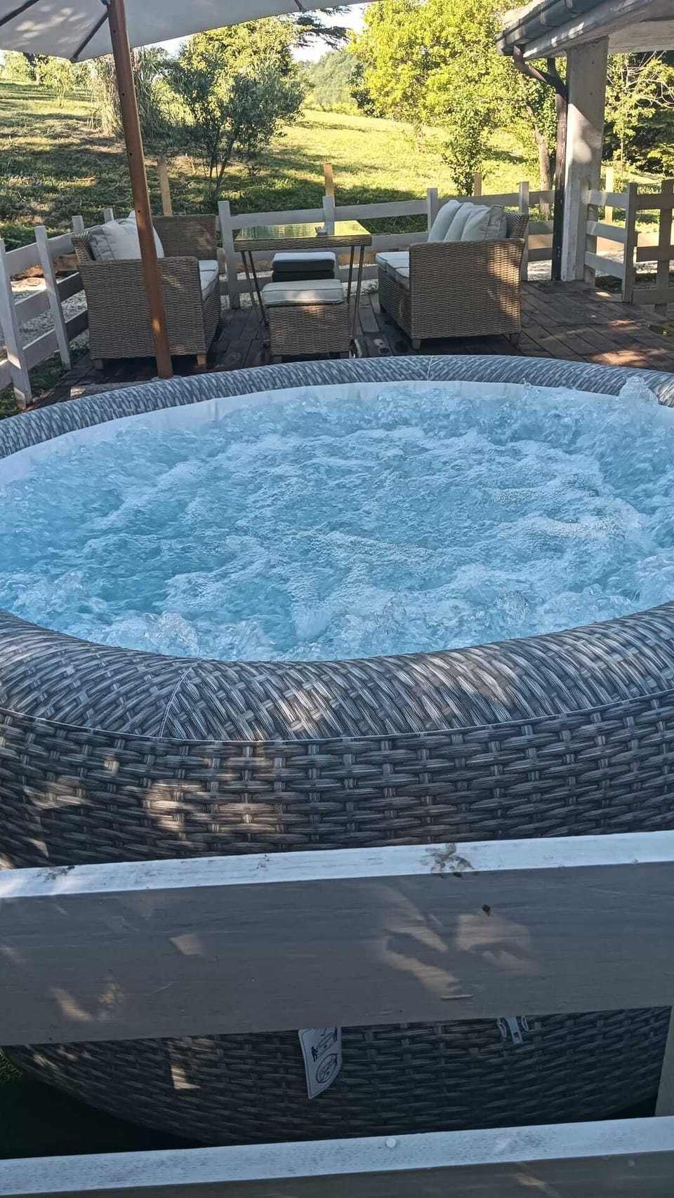 Outdoor spa tub