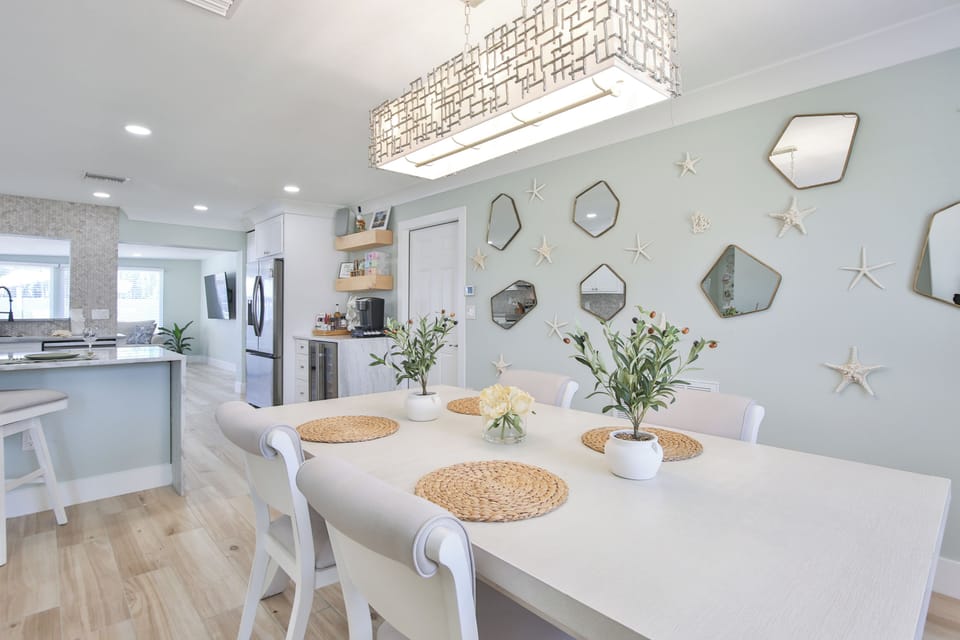 Brightly Lit Kitchen Dining Area
