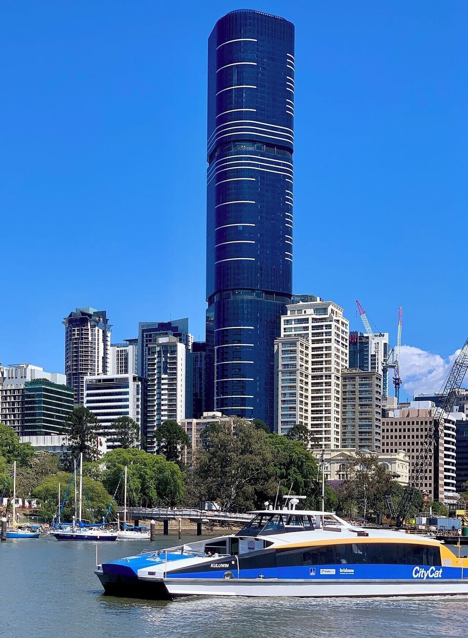 Step aboard the CityCat ferry and let the river set the pace—gliding past Brisbane’s skyline, leafy precincts and waterfront destinations as part of your everyday experience.