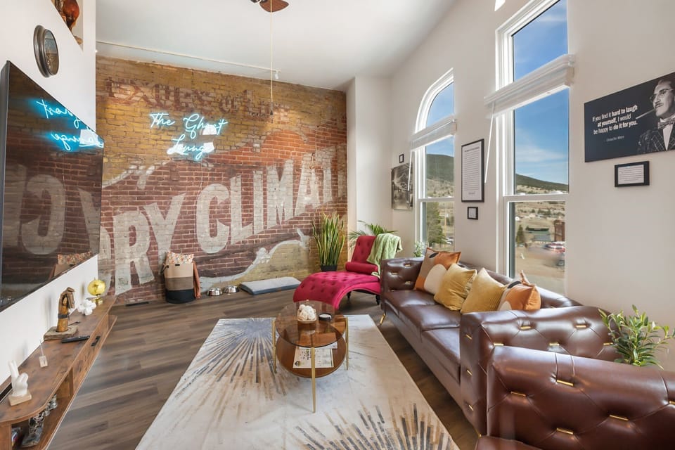 The ghost sign is the main attraction!