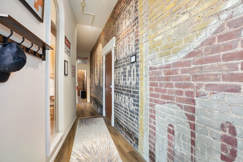 b1d9d912-ac50-4796-929d-4dc2691e547a