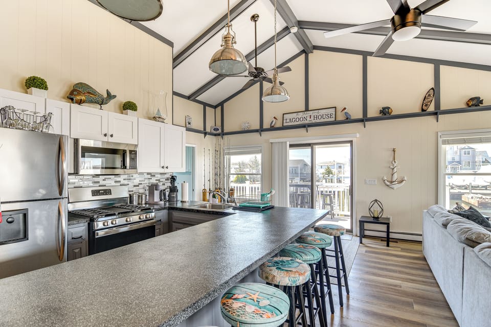 Kitchen | Cooking Basics | Drip & Pod Coffee Makers | Microwave | Toaster