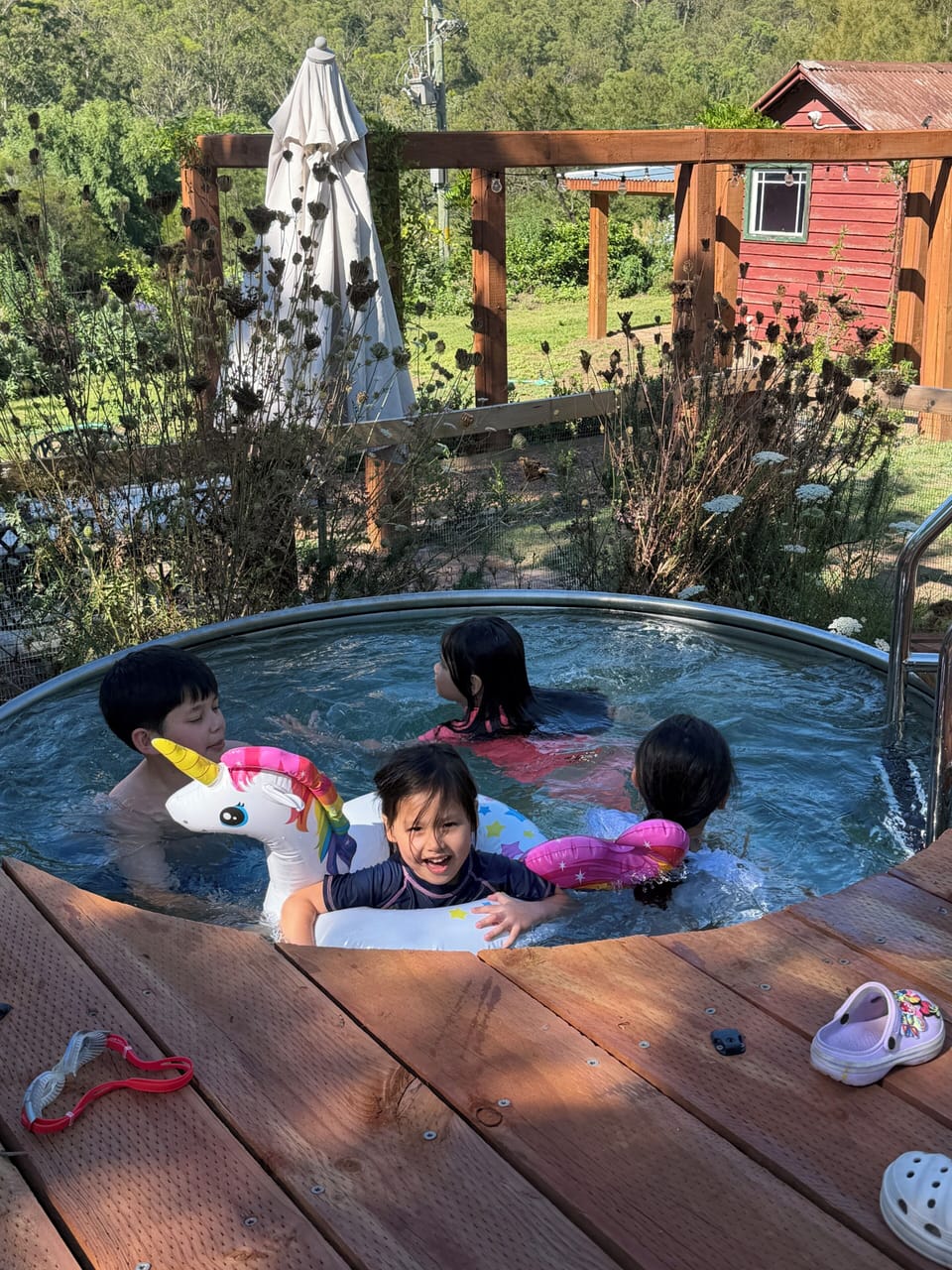 Outdoor spa tub