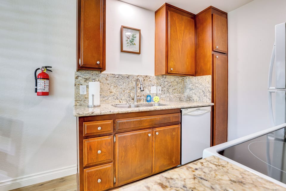 Kitchen | Stove/Oven | Microwave