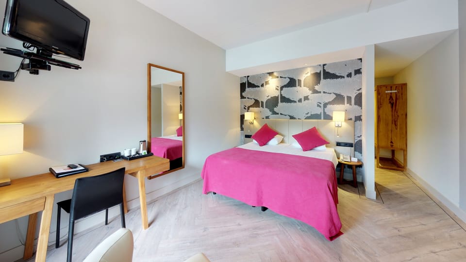 Unit with 2 Twin size beds