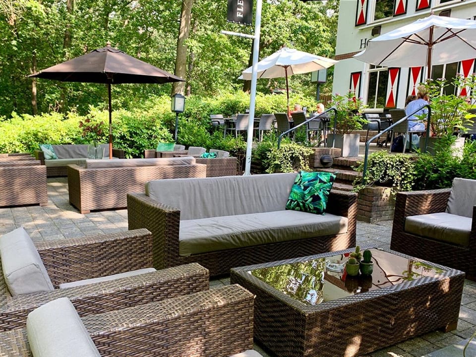 Outdoor Lounge