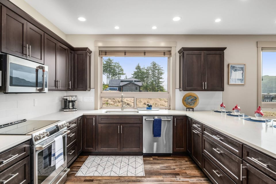 Kitchen Main Level