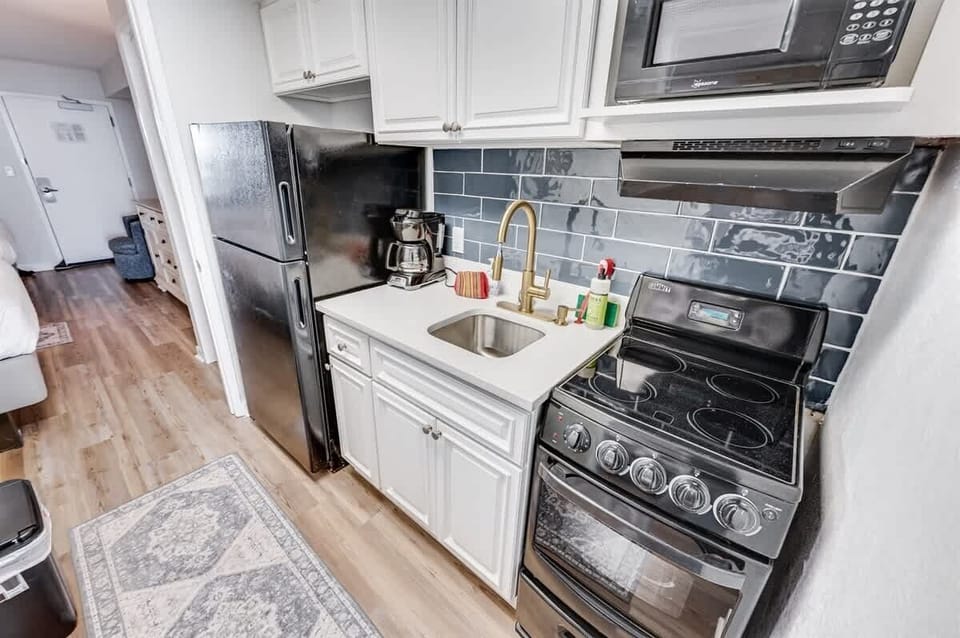 Large Kitchen Area