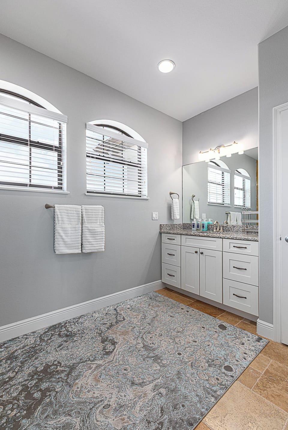 Calming decor, large walk in shower and luxes touches.