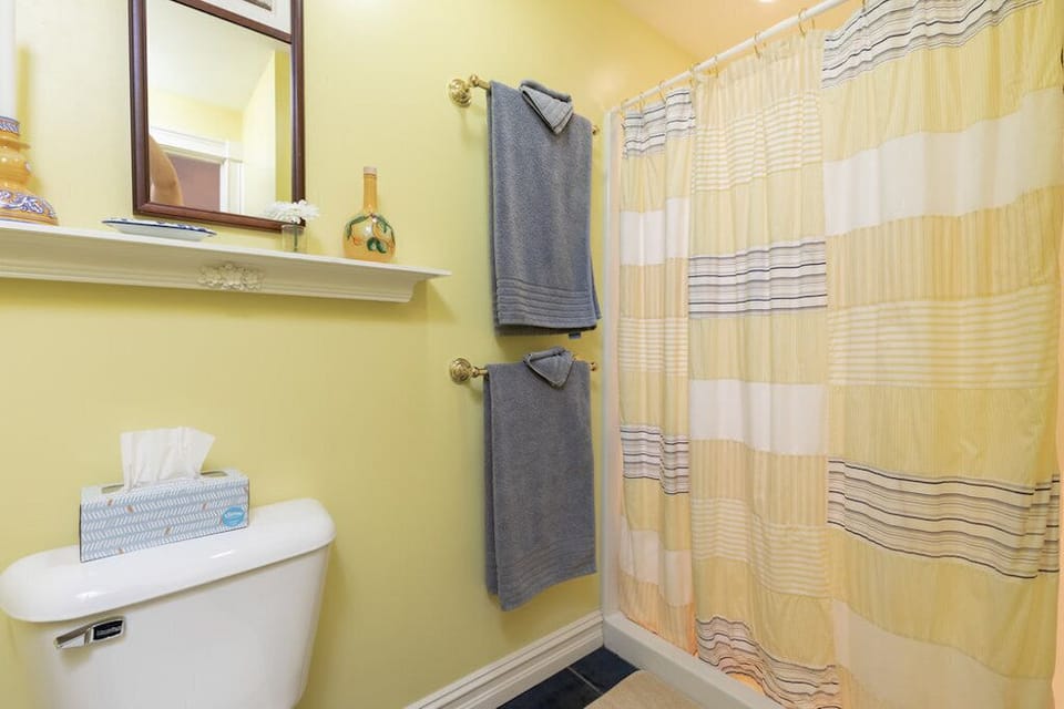 Provence Room, Beauport Inn.