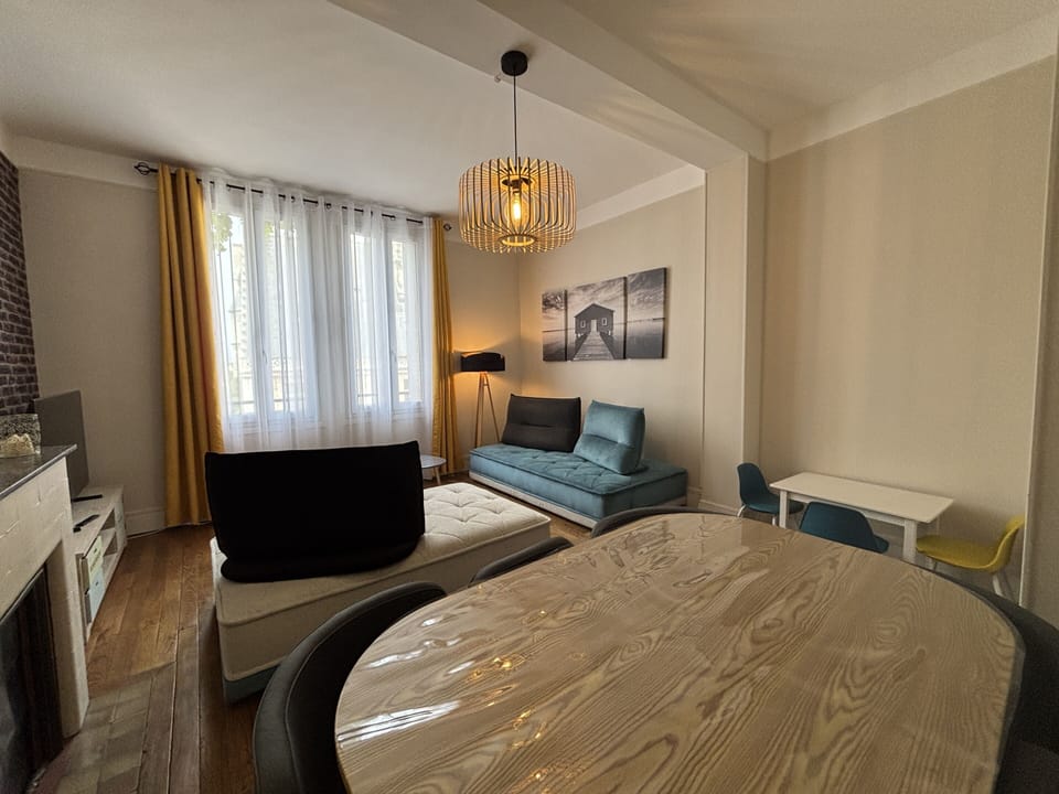Lounge over looking the Palais
