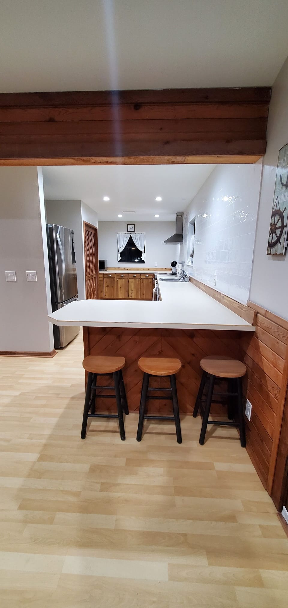 Breakfast bar/kitchen