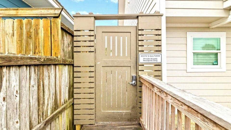 Gated Beach Access for Just this Street