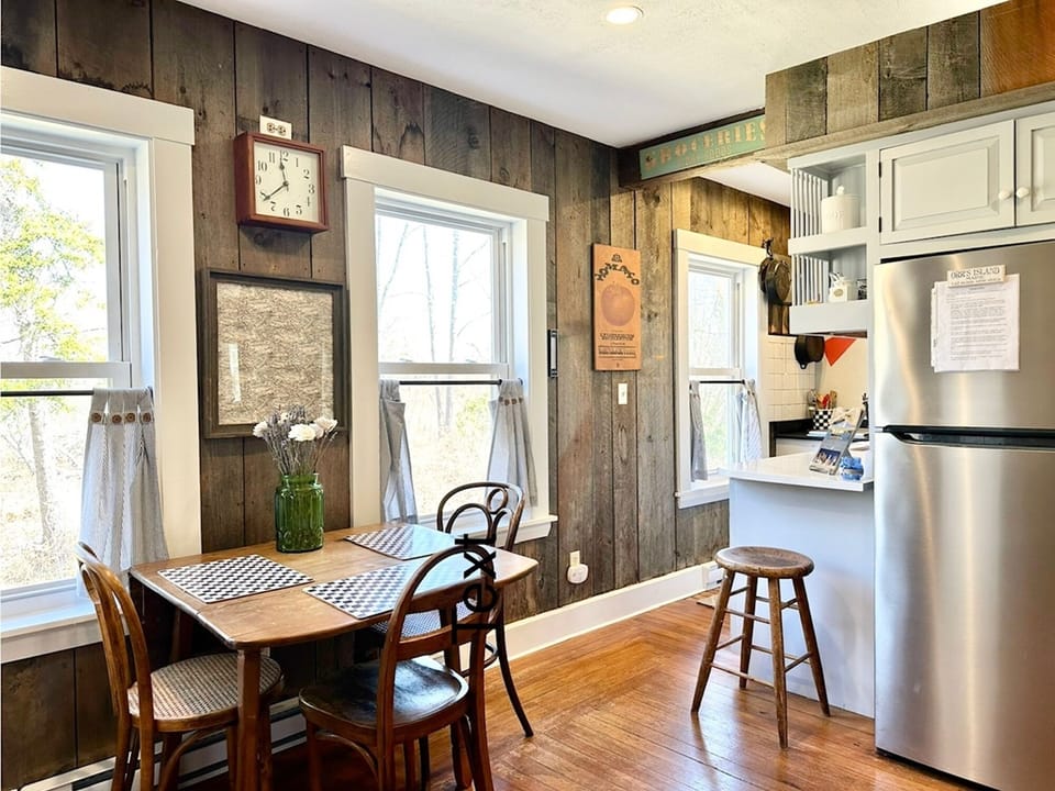 Kitchen Area-