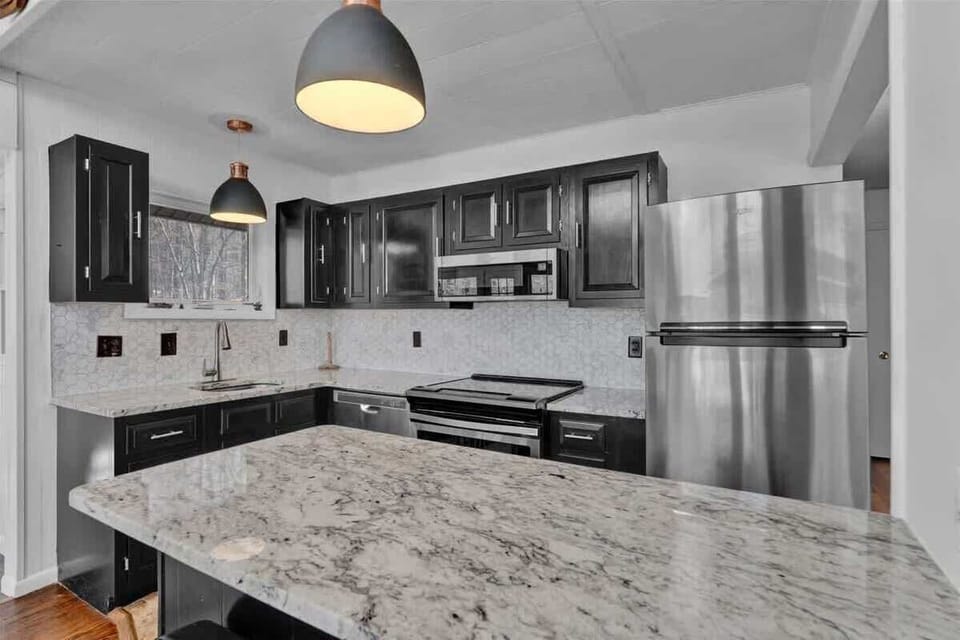 Fully Equipped Kitchen & Dining Area