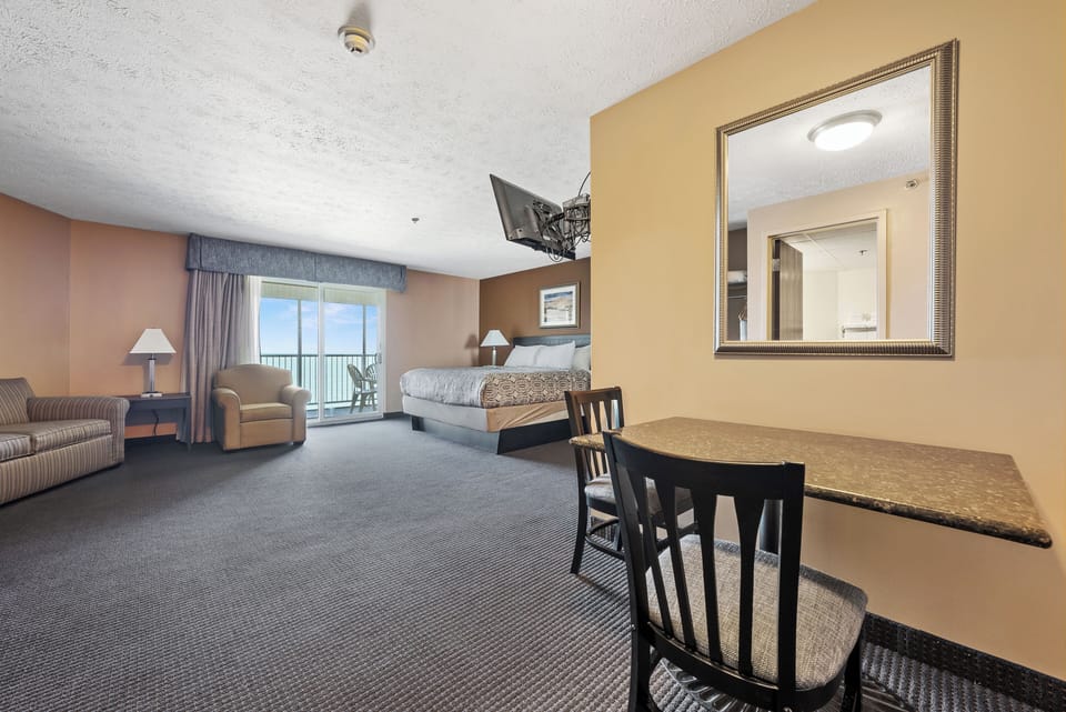 1 King Suite with Sleeper Sofa