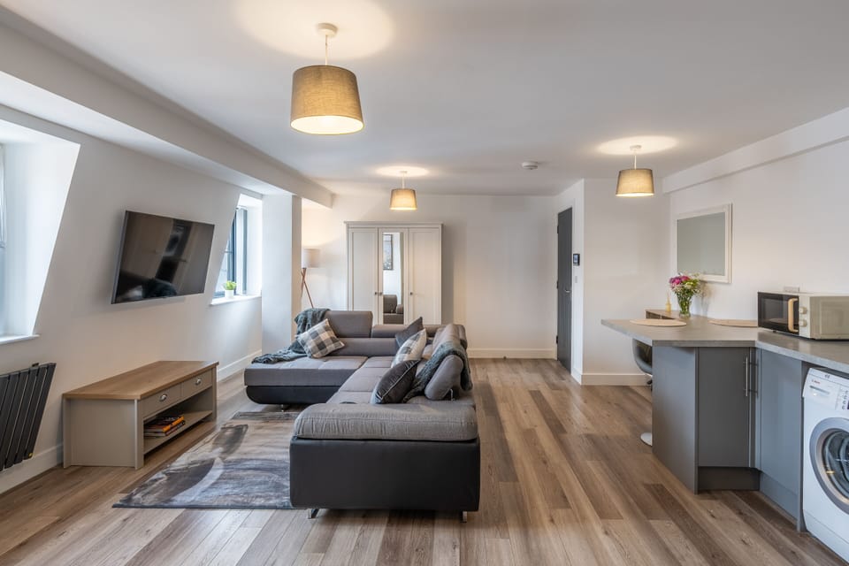Flat 7C - Crown Street - Living Room