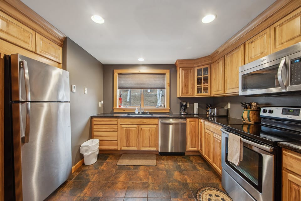 Indoors, Appliance, Refrigerator, Kitchen, Microwave