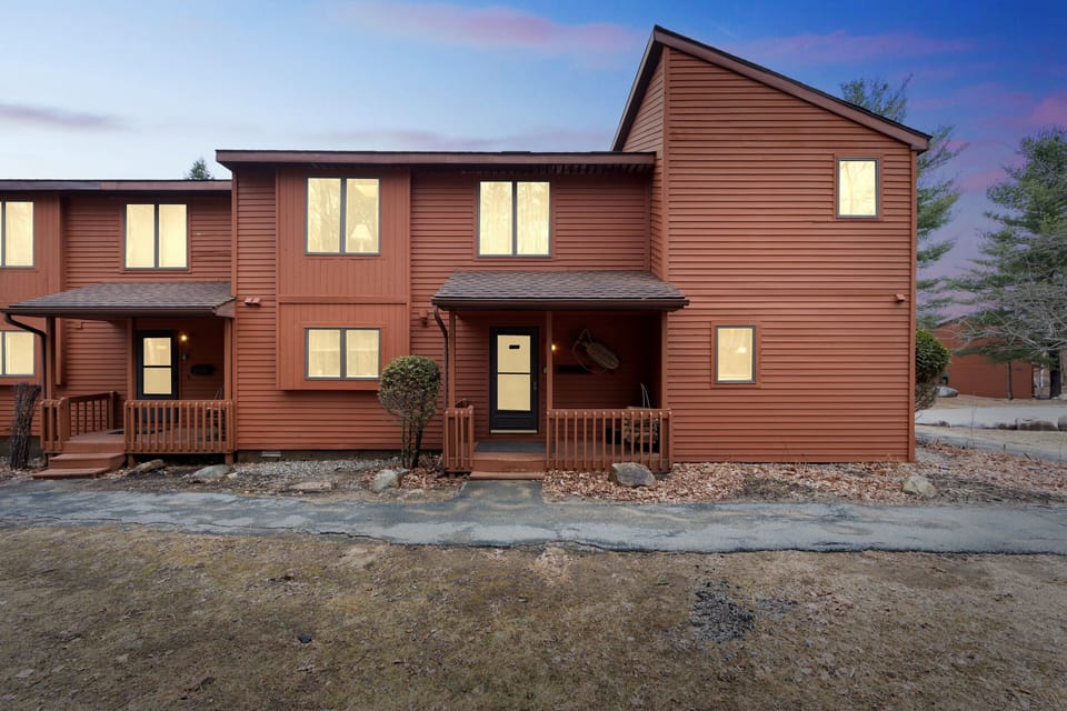 Outdoors, Shelter, House, Siding, Cabin