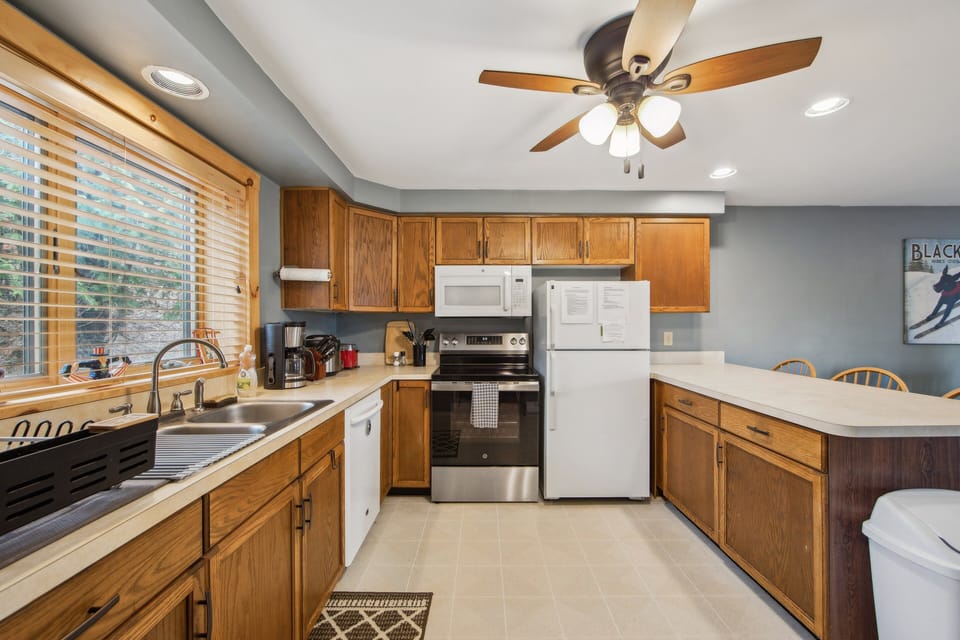 Indoors, Kitchen, Appliance, Microwave, Oven