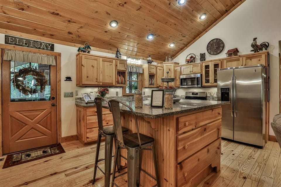 Full Kitchen